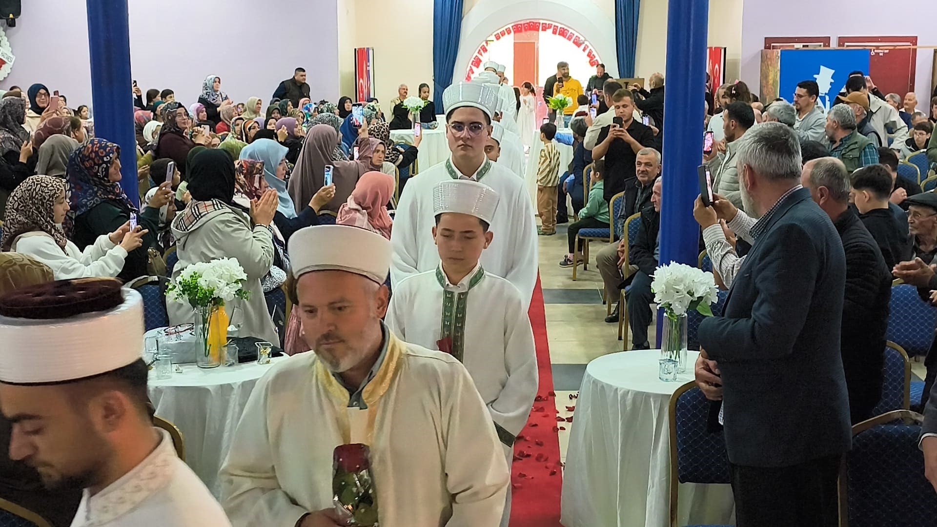 KORNALAR HAFIZLAR İÇİN ÇALDI: ANAMUR’DA 15 ÖĞRENCİYE İCAZET