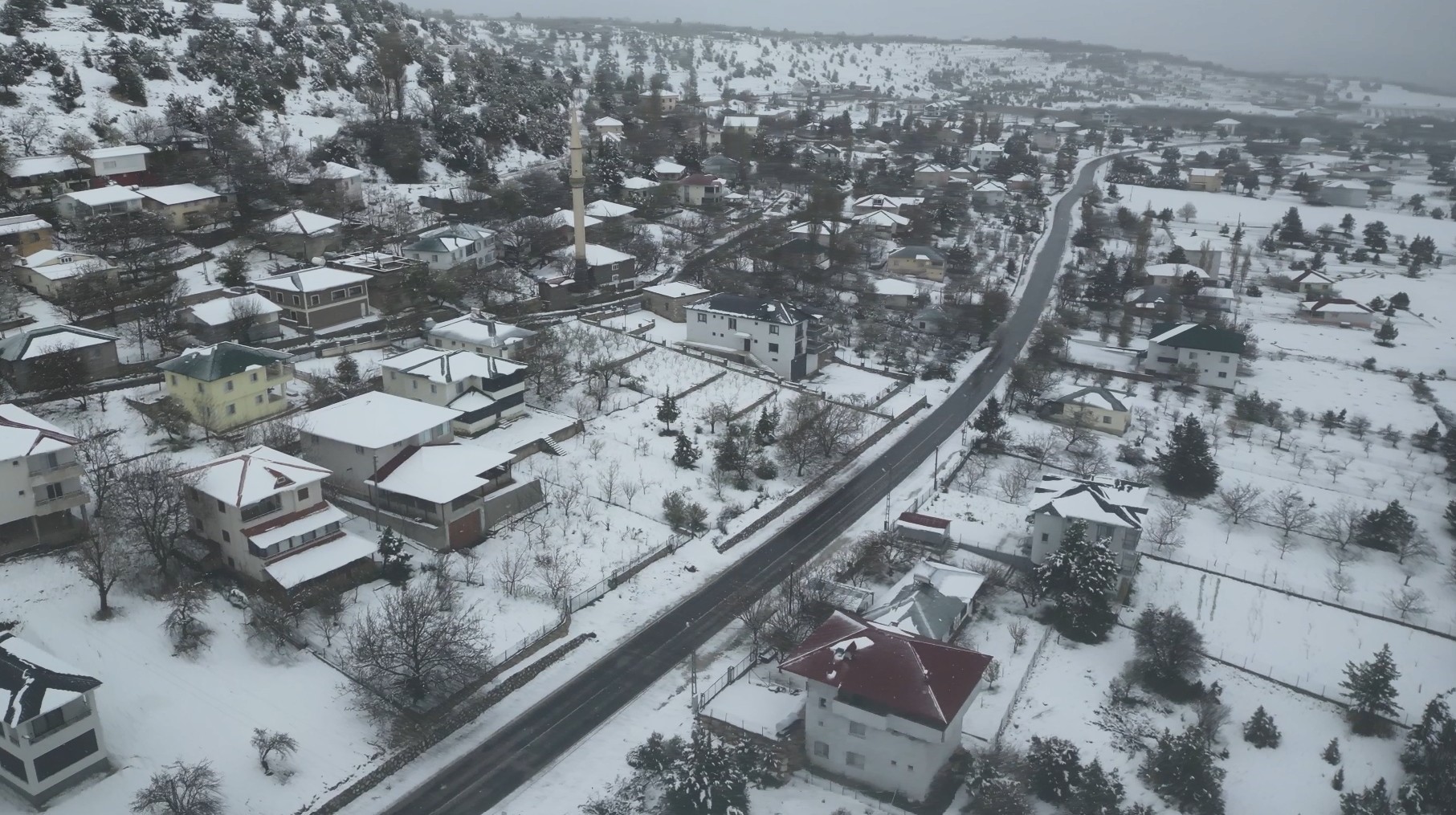 MERSİN’DE KAR GÜZELLİĞİ DRONLA GÖRÜNTÜLENDİ