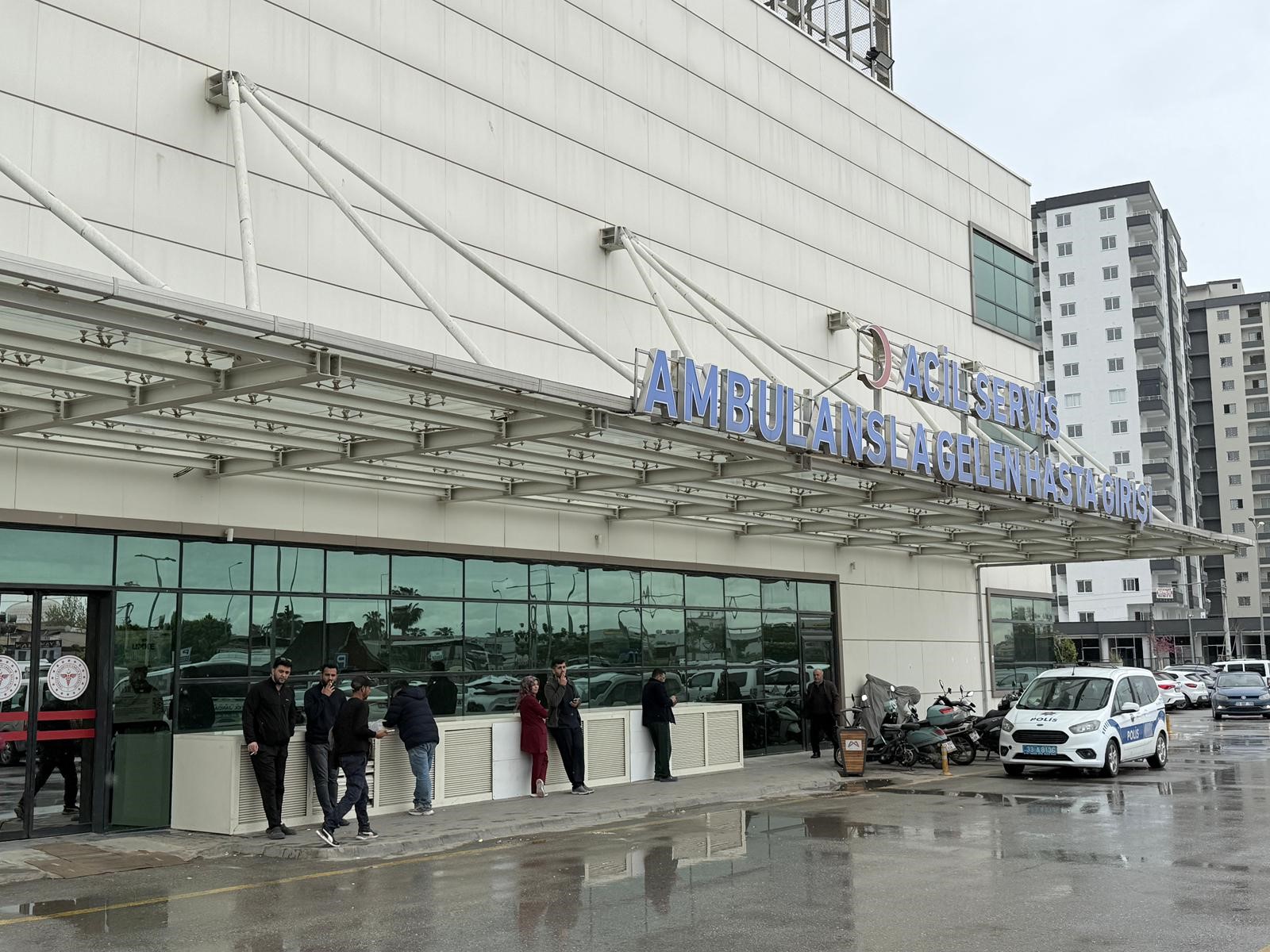 TARİHİ GEÇMİŞ SALAM YİYEN 4 ÖĞRENCİ HASTANEYE KALDIRILDI