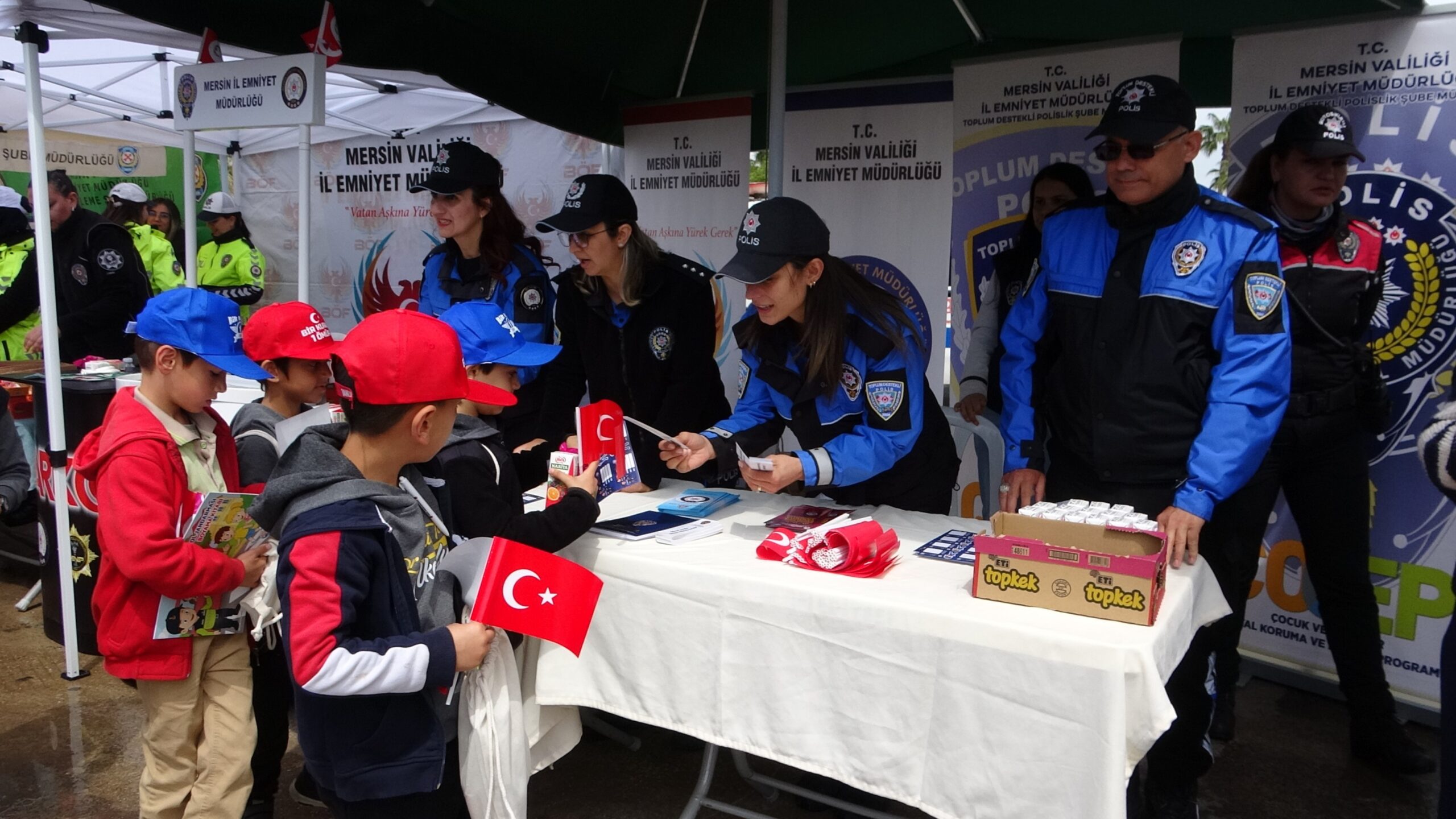MERSİN’DE TRAFİK HAFTASINDA FARKINDALIK ETKİNLİĞİ DÜZENLENDİ