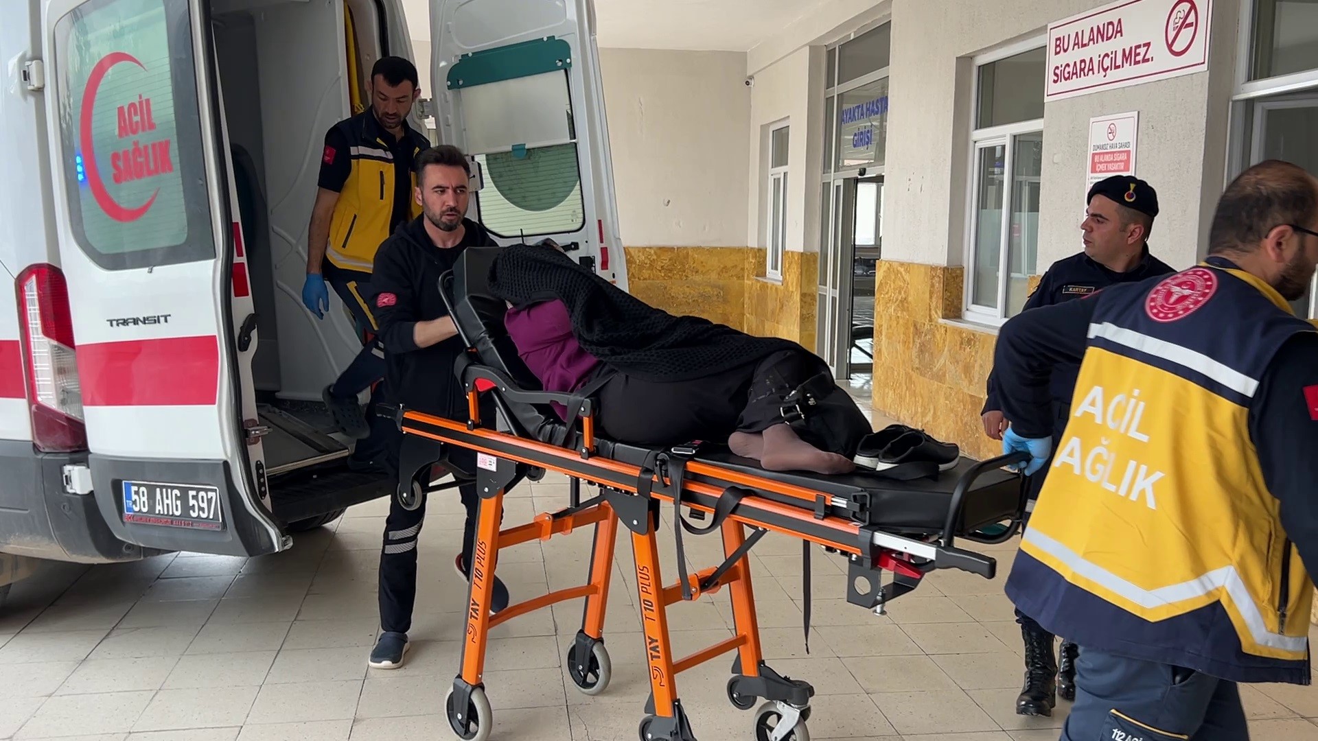 “İNEĞİN BOSTANIMA GİRDİ” KAVGASI KANLI BİTTİ, 1 KİŞİ ÖLDÜ, 3 KİŞİ YARALANDI