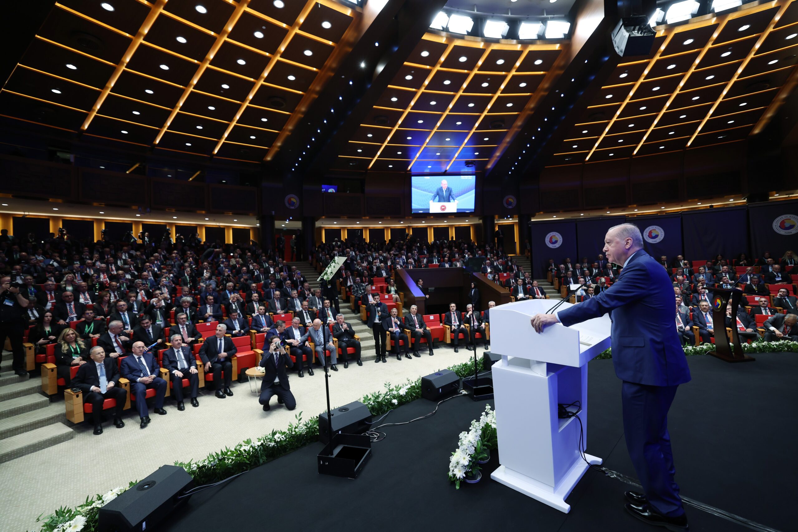 CUMHURBAŞKANI ERDOĞAN: “TÜRKİYE EKONOMİSİNİ ŞOKLARA KARŞI DİRENÇLİ HALE GETİRDİK”