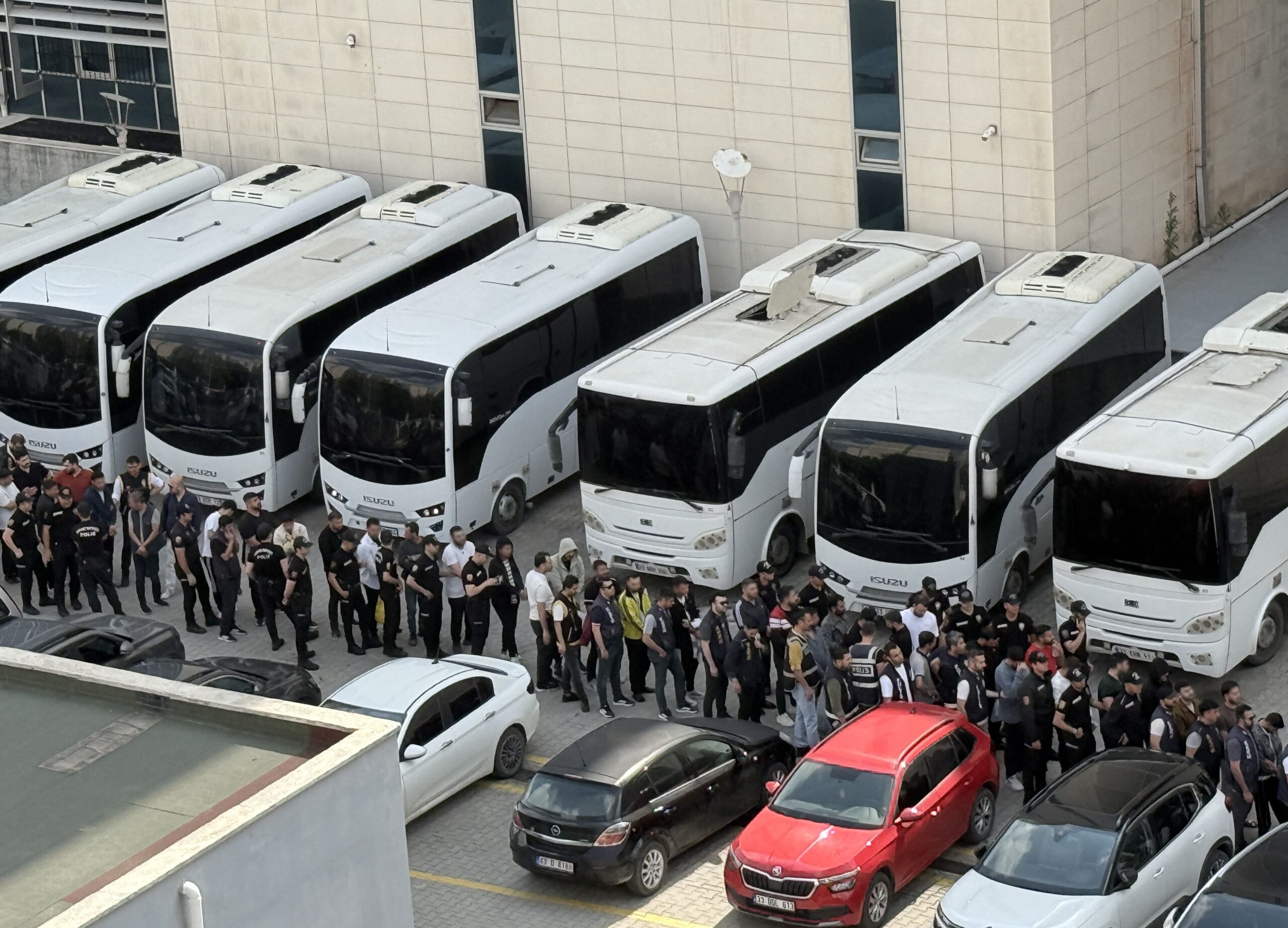 26 MİLYARLIK YASA DIŞI BAHİS OPERASYONUNDA 103 ŞÜPHELİ ADLİYEYE SEVK EDİLDİ