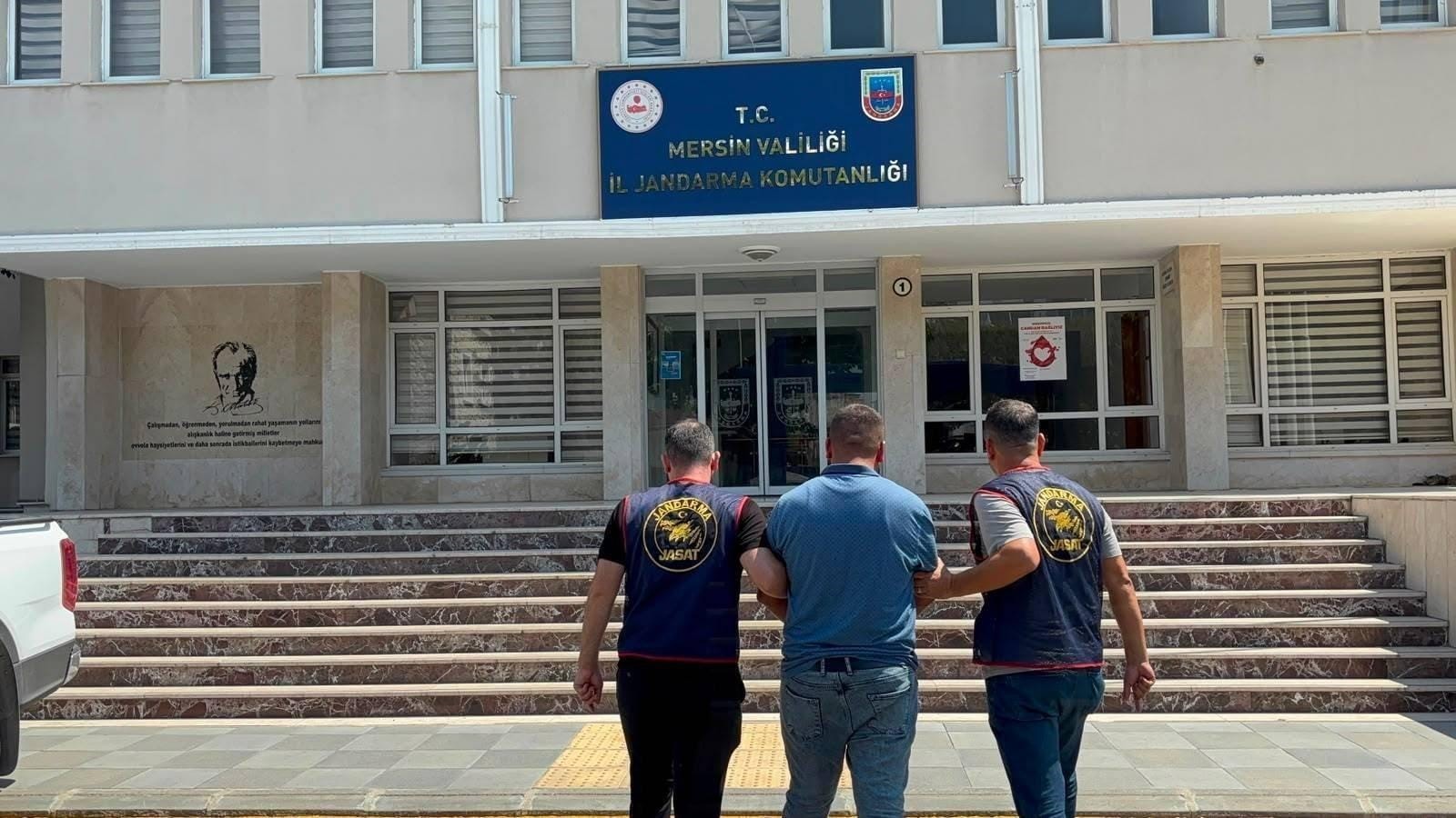 Mersin’de 27 yıl 6 ay hapis cezasıyla aranan hükümlü yakalandı