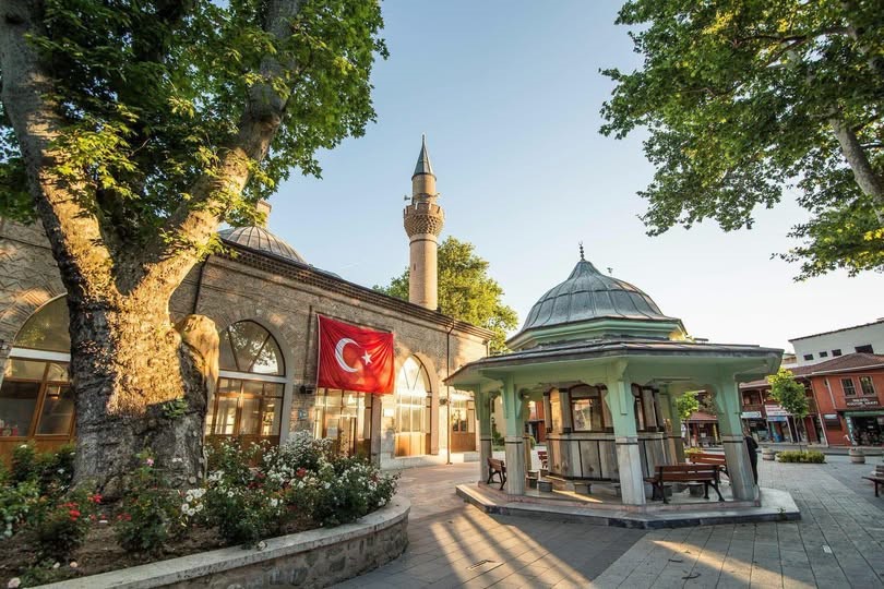 İnegöl Belediyesi’nden kandil ikramı