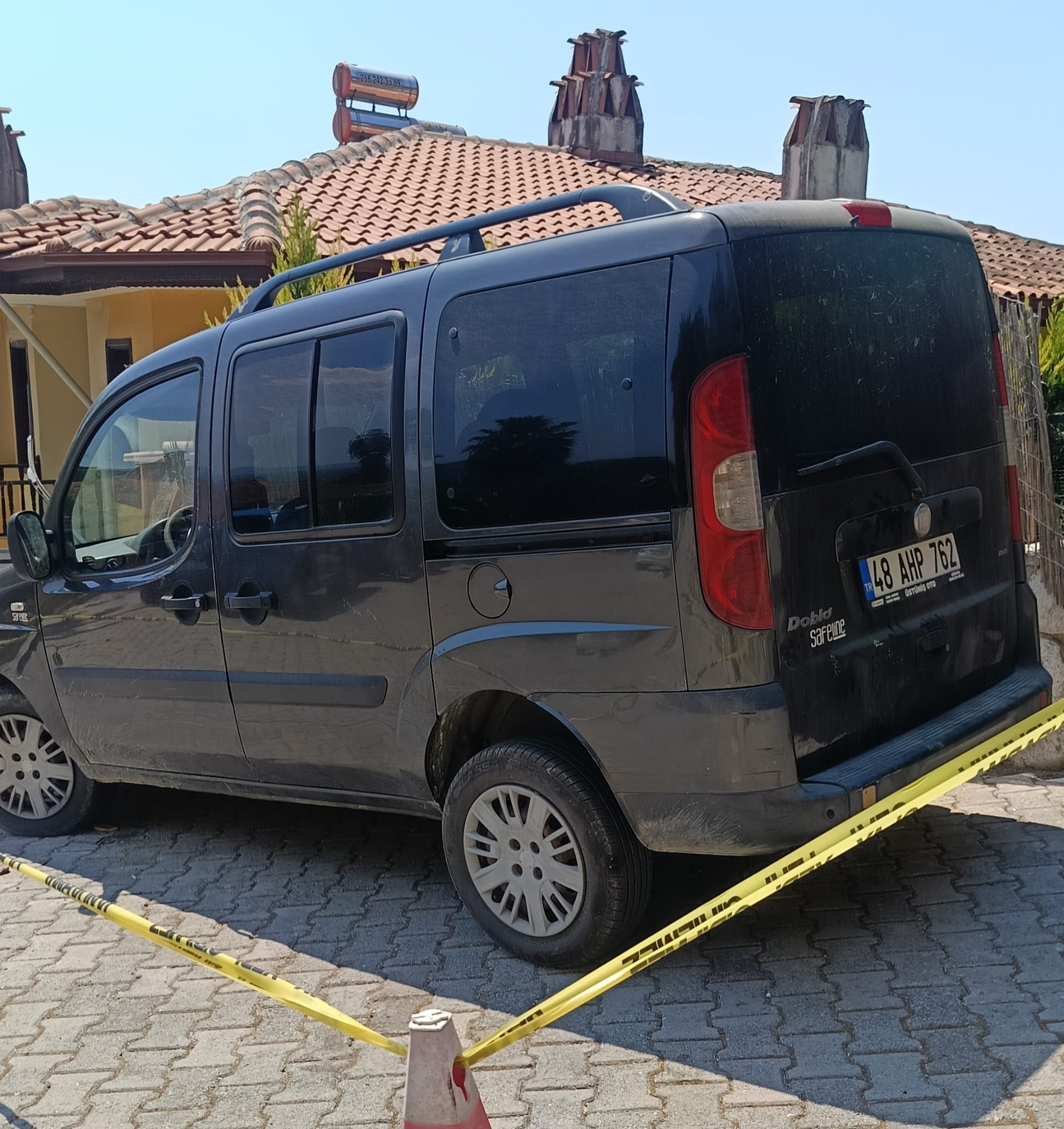 Evin önünden çaldılar, siteye bıraktılar