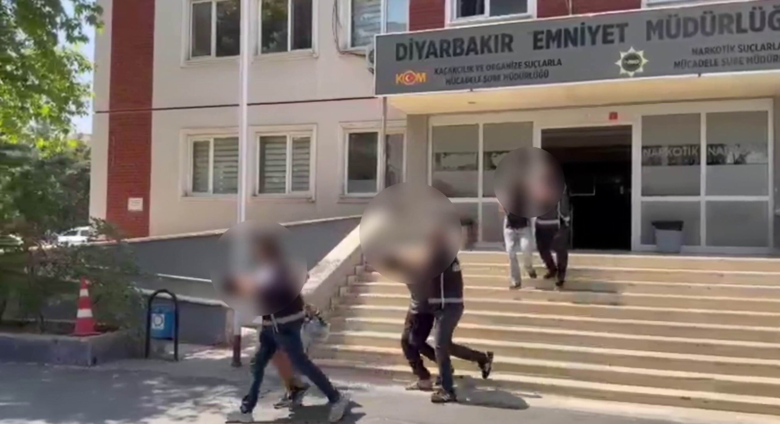 Diyarbakır’da el bombası ile yakalanan 4 kişi tutuklandı